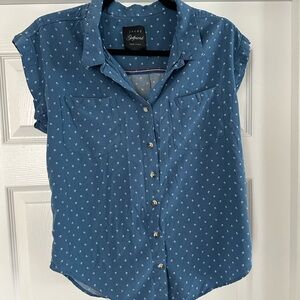 Comfortable women’s button up
